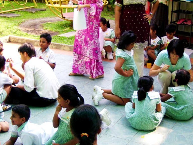 Tadika Bethany kindergarten children having their mouths checked